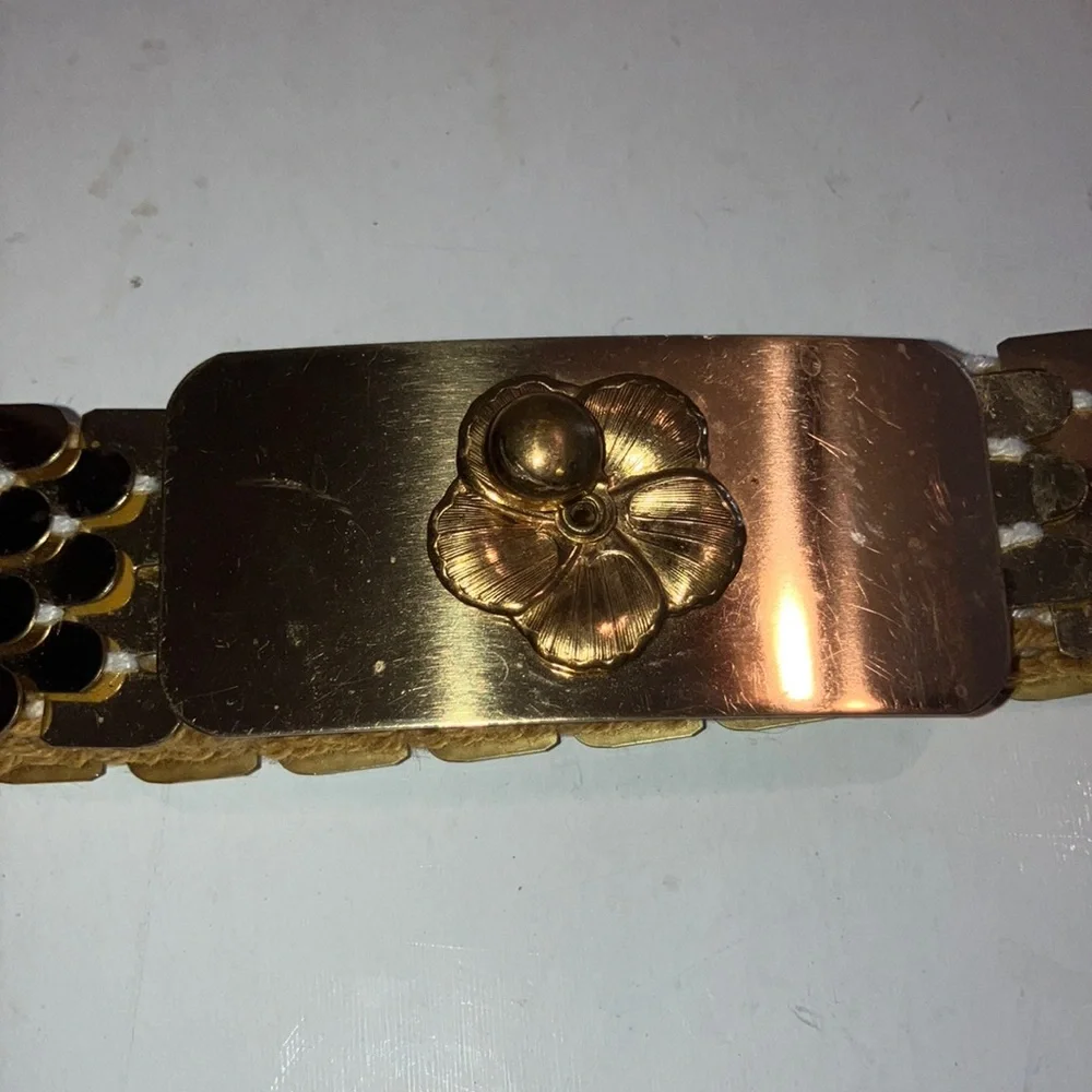 Vintage Goldtone Scaled Belt with Floral Embellished Buckle‎